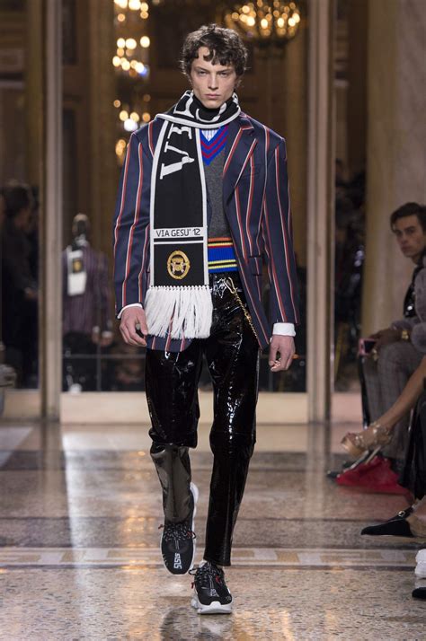 versace man 2018